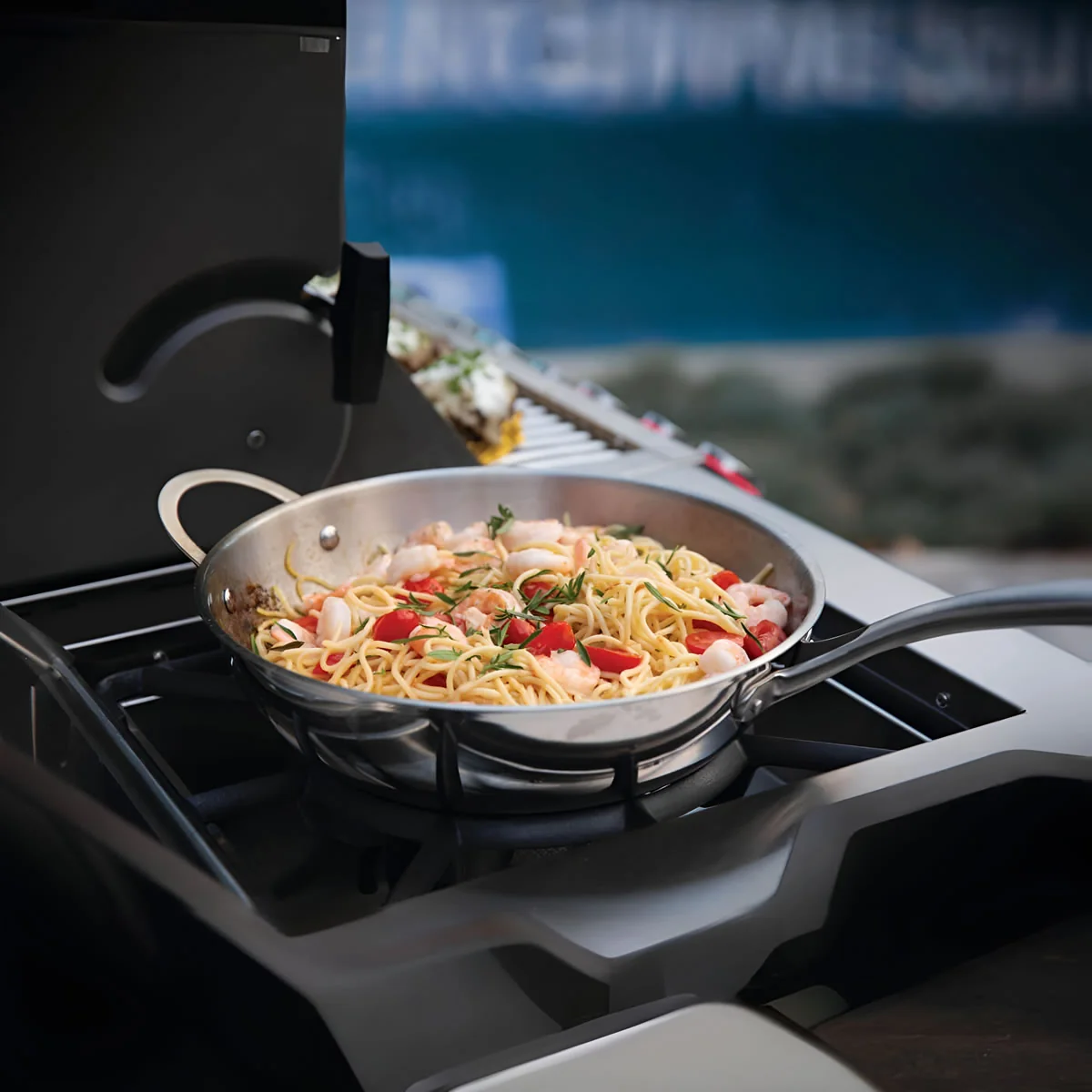 Napoleon Prestige PRO™ 825 Gas Grill with IR Rear & Bottom Burners, and Power Side Burner - PRO825RSBINSS-3/PRO825RSBIPSS-3 - Image 9